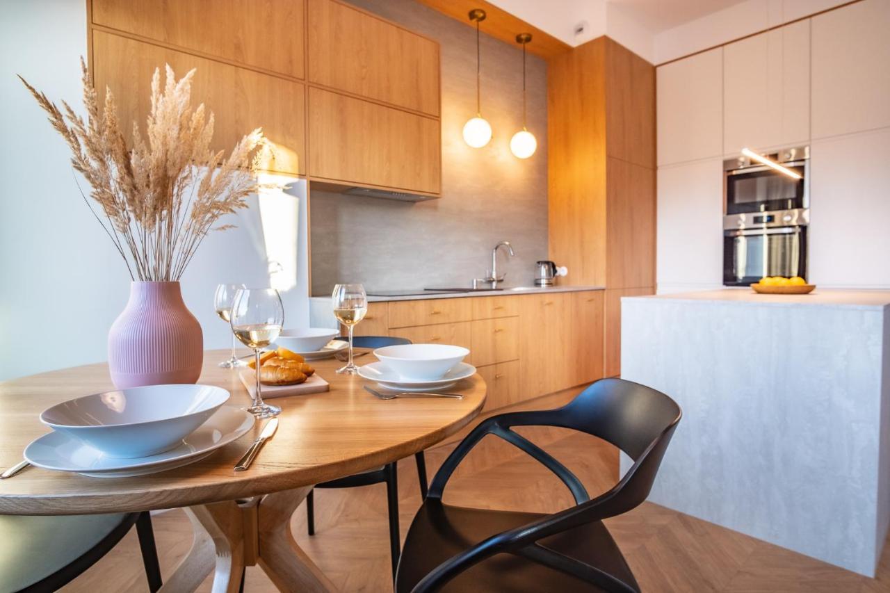Kossak 5 Apartment